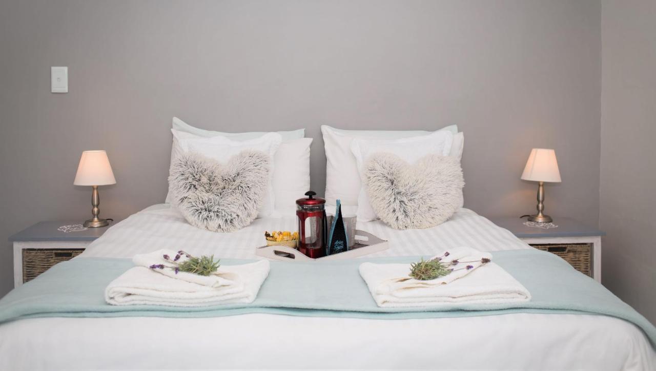 Three Feathers Cottages لانجيبان المظهر الخارجي الصورة